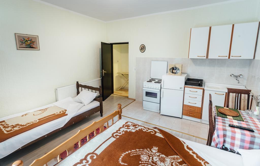 Guest House Bajceta Herceg Novi Exteriör bild