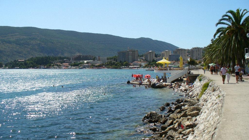 Guest House Bajceta Herceg Novi Exteriör bild